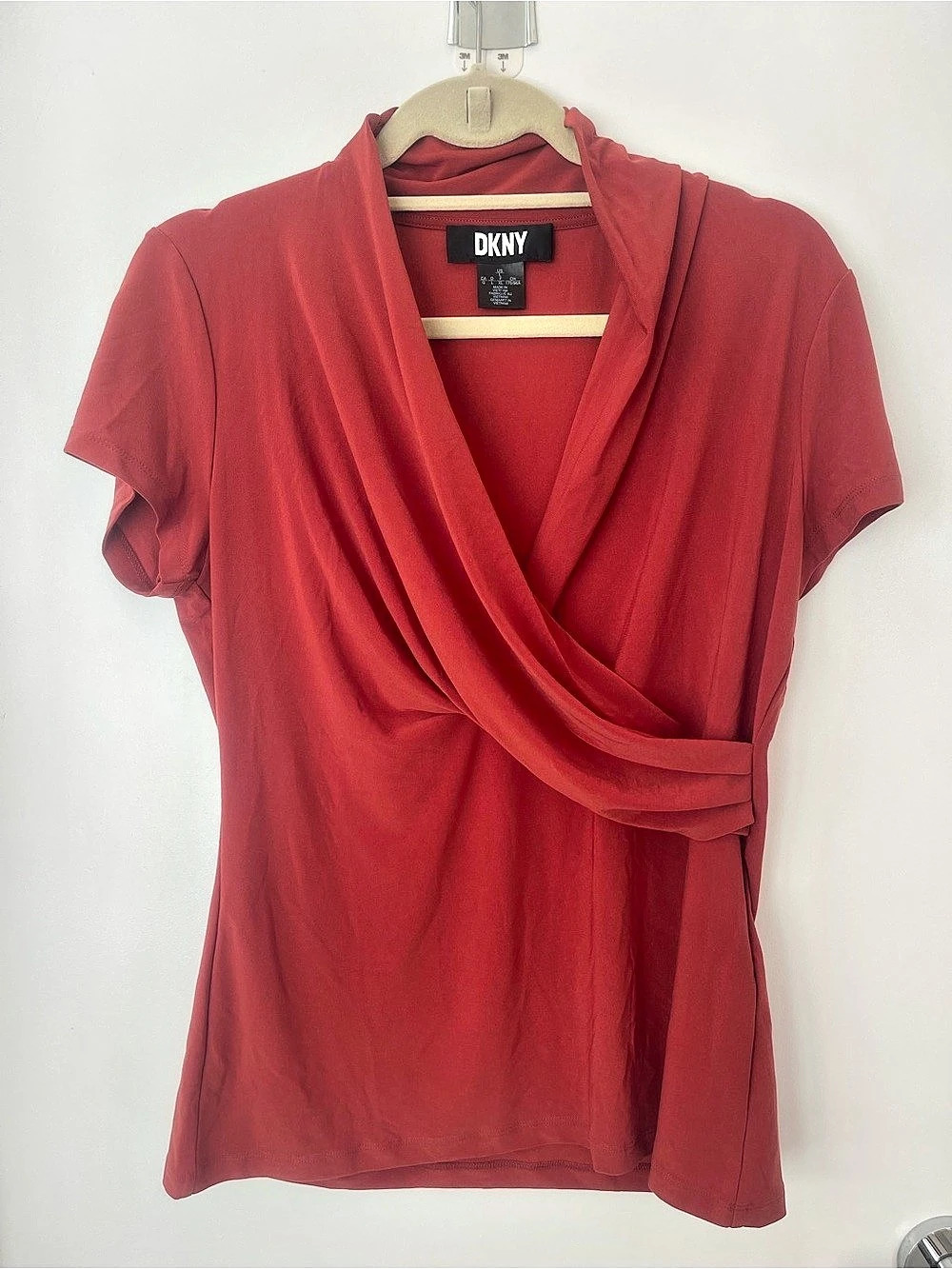 DKNY Draped Short Sleeve Top in Red size L Like New
